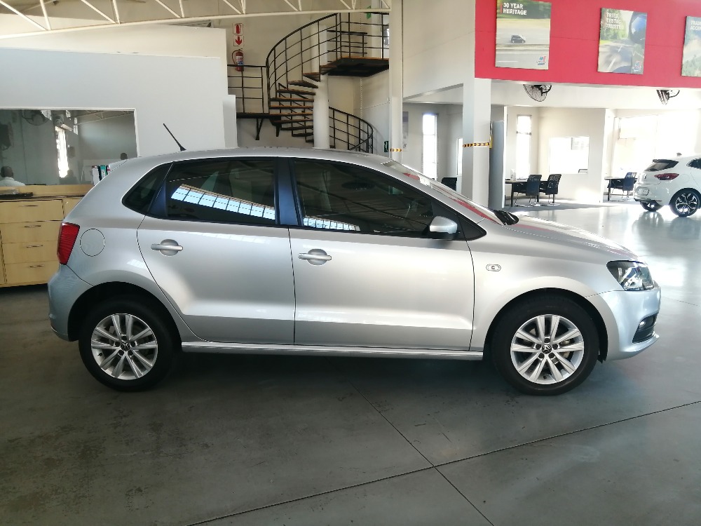 2024 POLO VIVO 1.6 COMFORTLINE TIP (5DR)