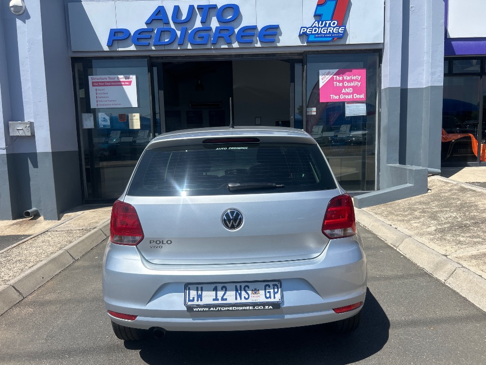 2024 POLO VIVO 1.6 COMFORTLINE TIP (5DR)