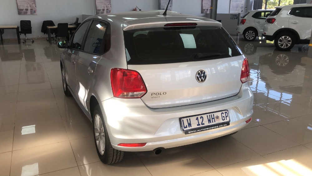 2024 POLO VIVO 1.6 COMFORTLINE TIP (5DR)