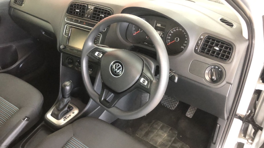 2024 POLO VIVO 1.6 COMFORTLINE TIP (5DR)