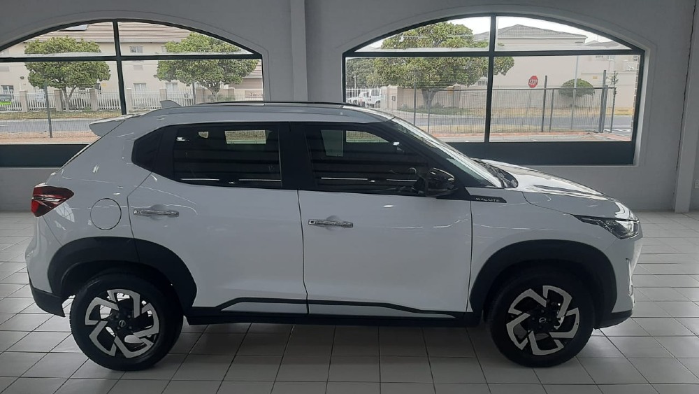 2024 MAGNITE 1.0T ACENTA CVT