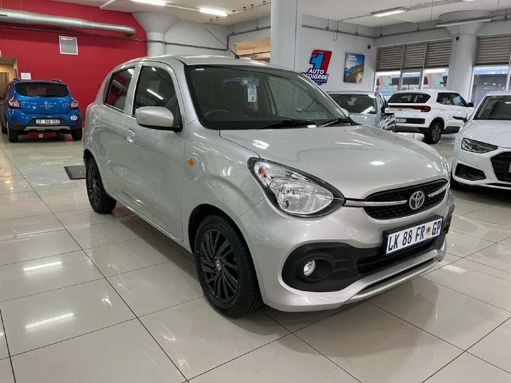 2023 VITZ 1.0 XR AMT
