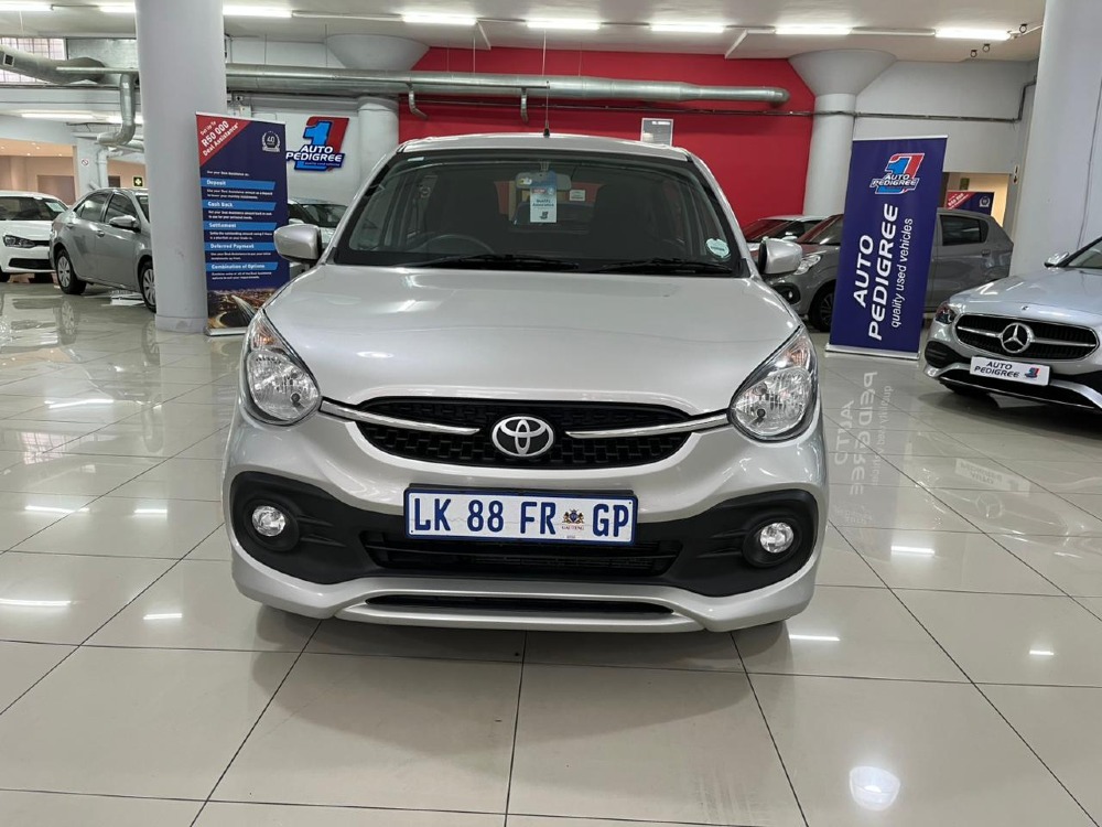 2023 VITZ 1.0 XR AMT