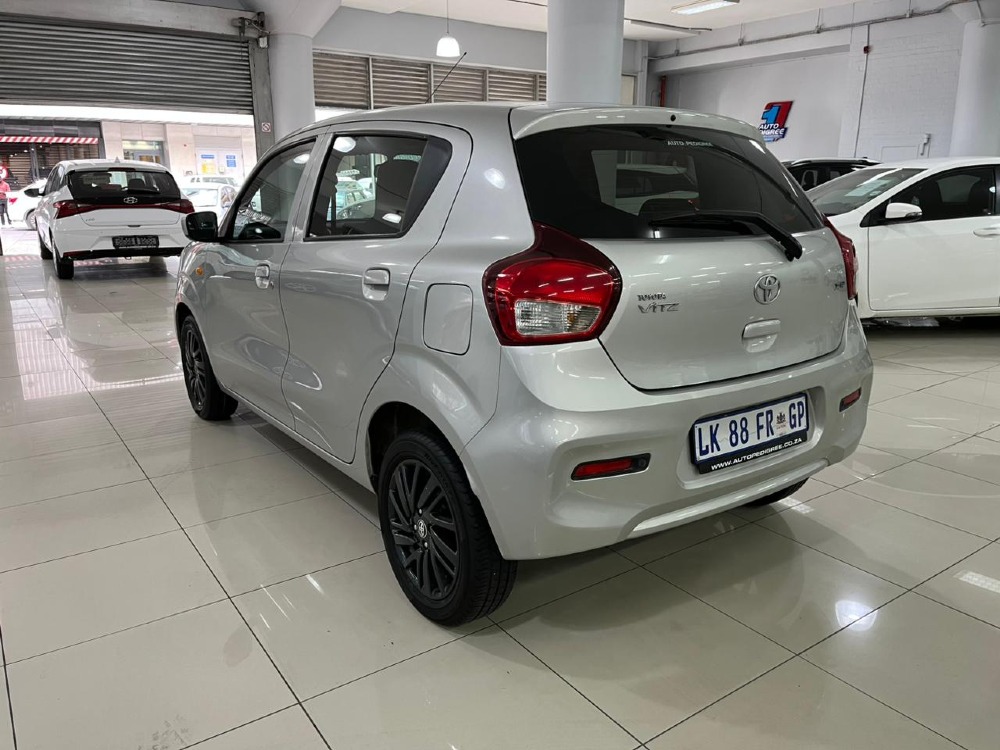 2023 VITZ 1.0 XR AMT