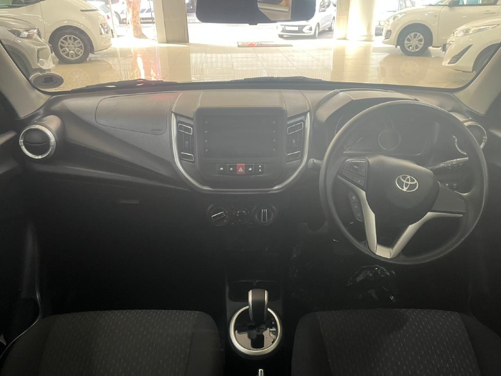 2023 VITZ 1.0 XR AMT