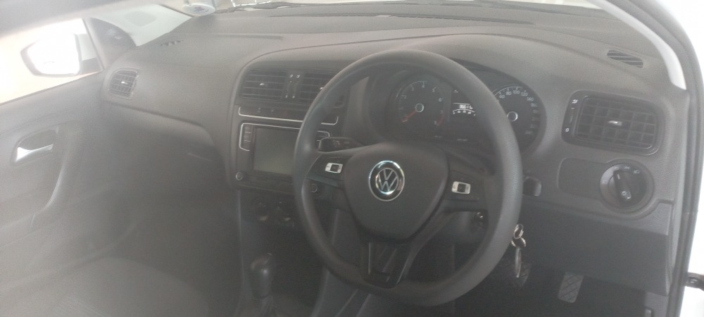 2024 POLO VIVO 1.6 COMFORTLINE TIP (5DR)