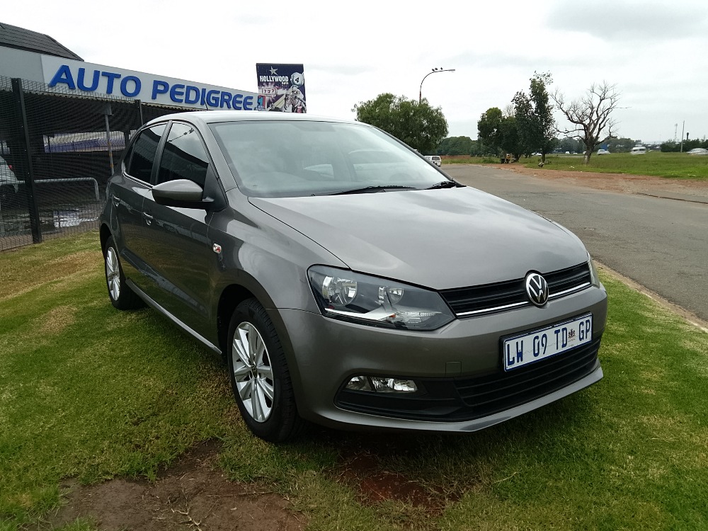 2024 POLO VIVO 1.6 COMFORTLINE TIP (5DR)