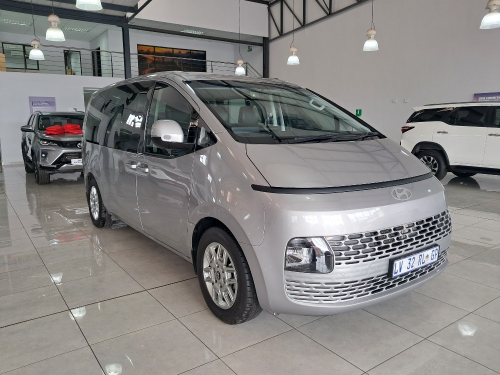 2024 Hyundai Staria