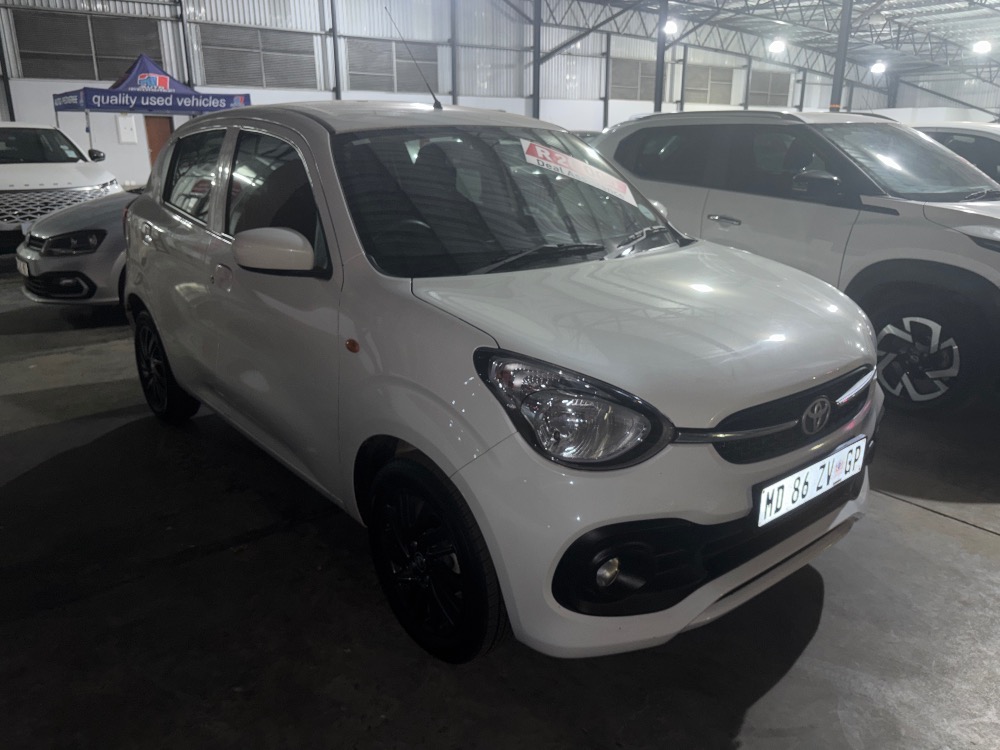 2025 Toyota Vitz