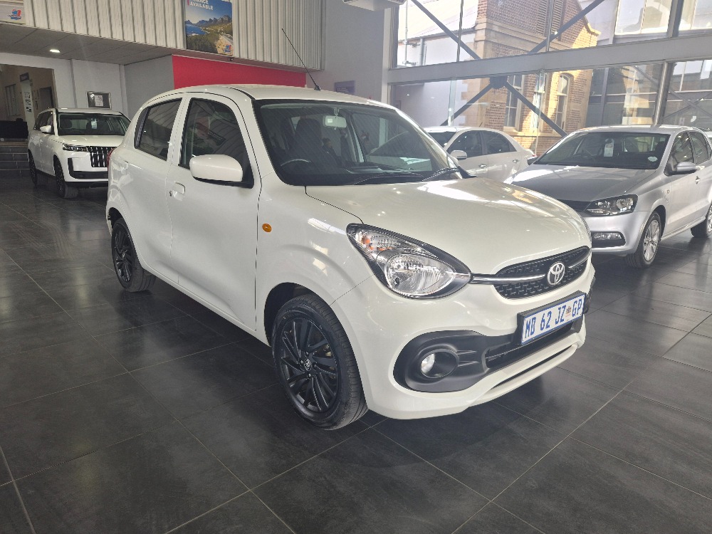 2025 Toyota Vitz