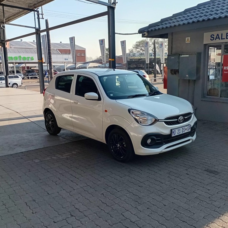 2025 Toyota Vitz