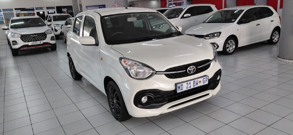 2025 Toyota Vitz