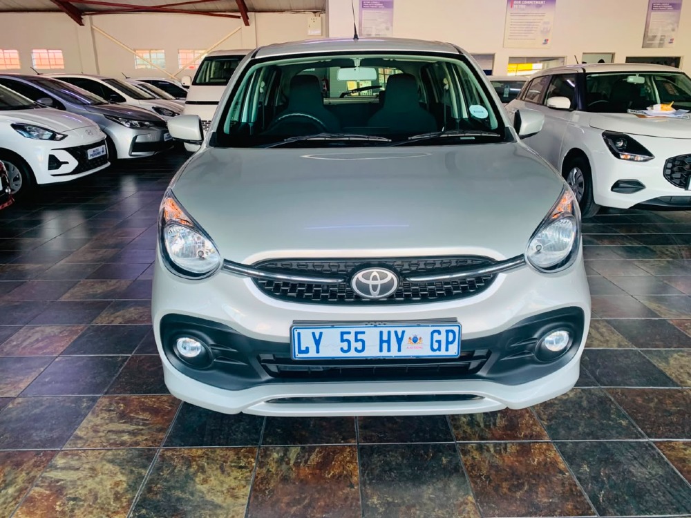 2024 VITZ 1.0 XR AMT