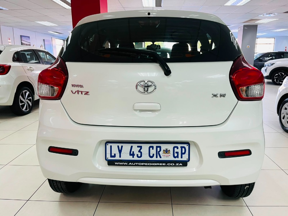2024 VITZ 1.0 XR AMT