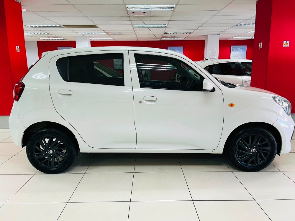 2024 VITZ 1.0 XR AMT