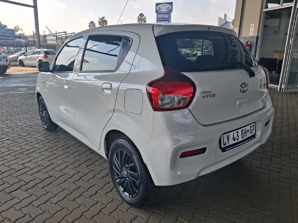 2024 VITZ 1.0 XR AMT