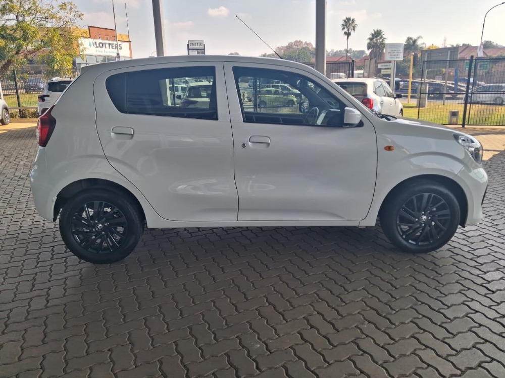 2024 VITZ 1.0 XR AMT