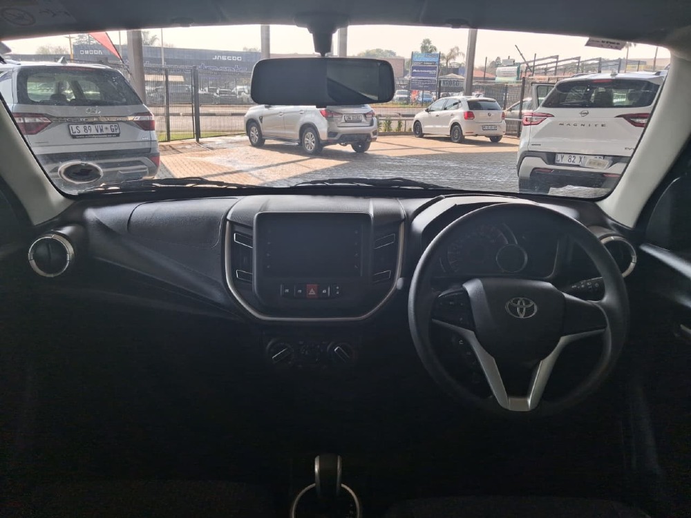 2024 VITZ 1.0 XR AMT