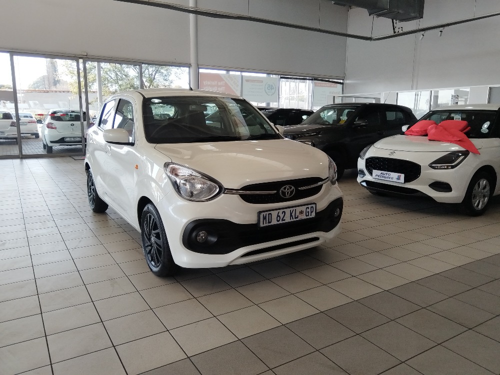 2025 Toyota Vitz