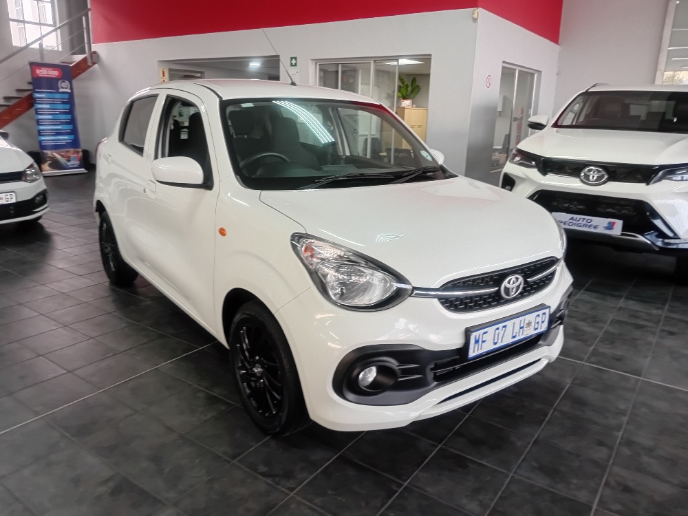 2025 Toyota Vitz