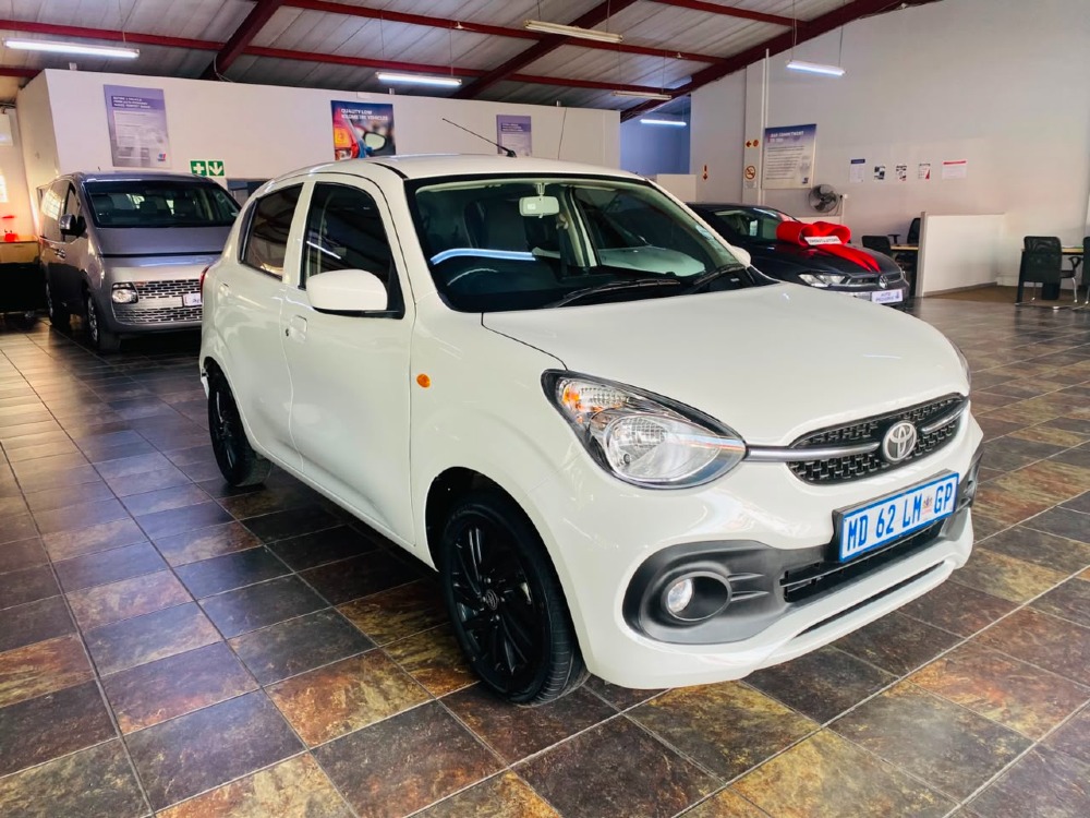2025 Toyota Vitz