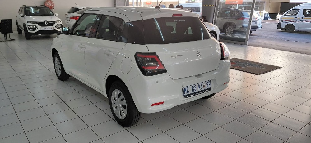 2025 SWIFT 1.2 GL