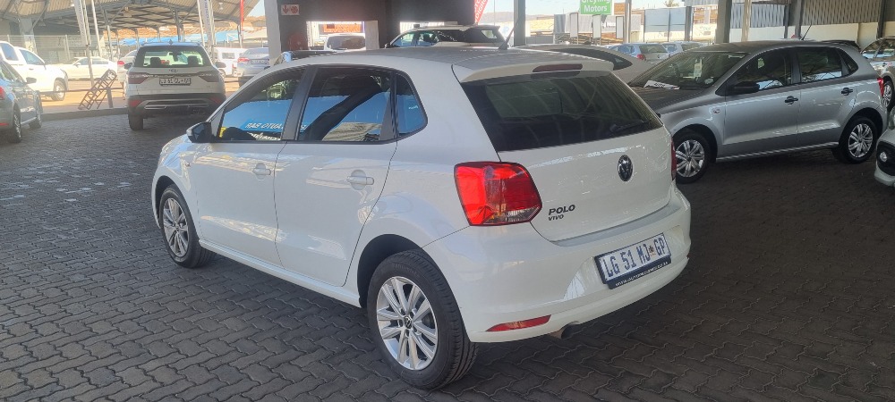 2023 POLO VIVO 1.6 COMFORTLINE TIP (5DR)