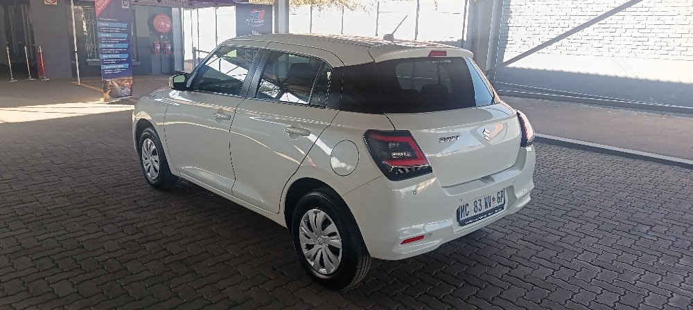 2025 SWIFT 1.2 GL
