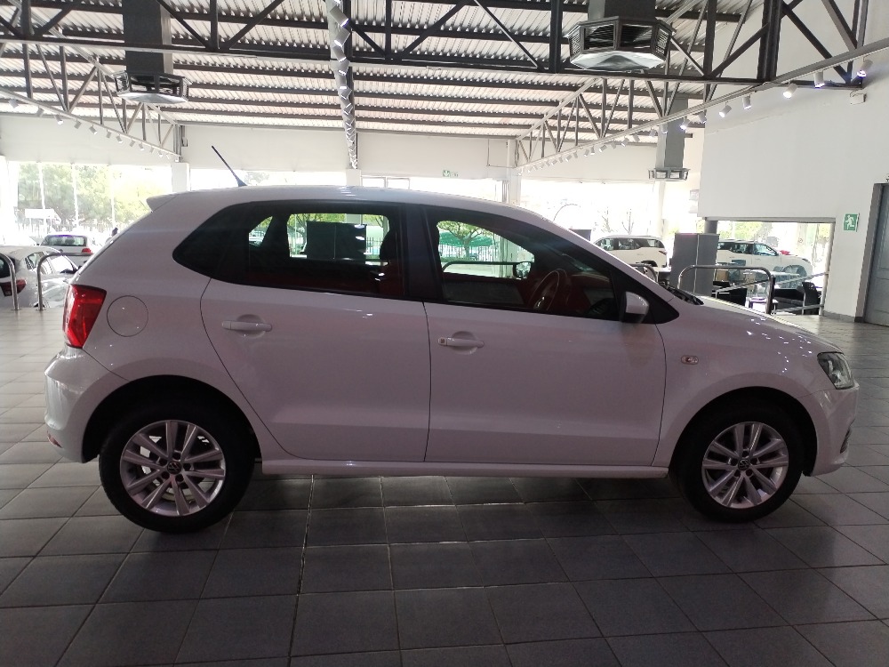 2023 POLO VIVO 1.6 COMFORTLINE TIP (5DR)