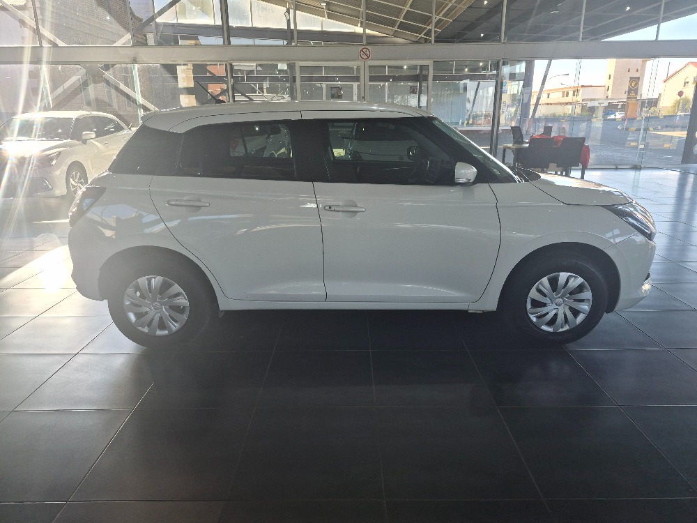 2025 SWIFT 1.2 GL