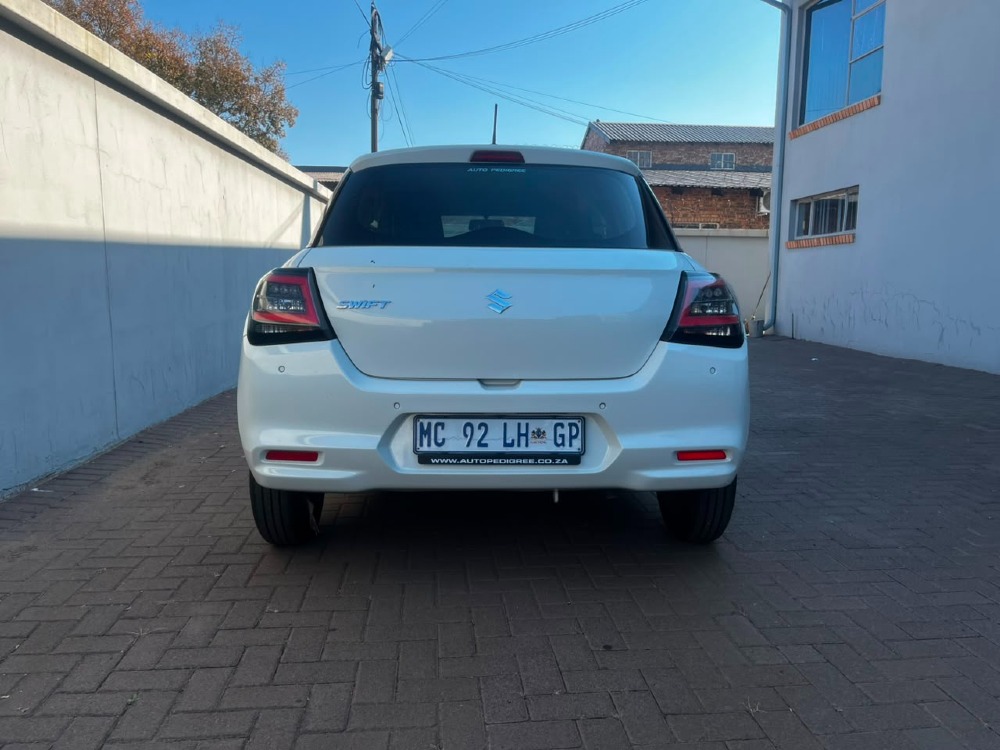 2025 SWIFT 1.2 GL