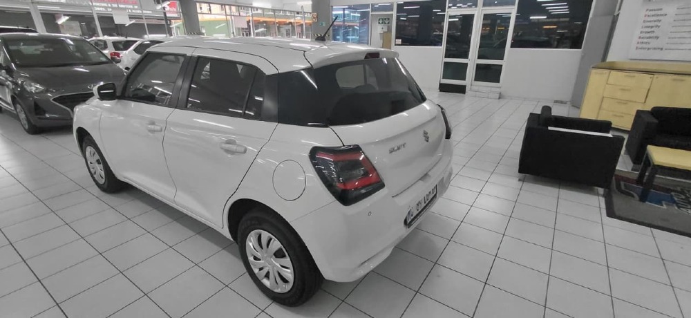 2025 SWIFT 1.2 GL