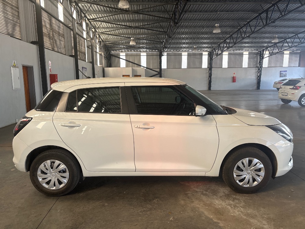 2025 SWIFT 1.2 GL