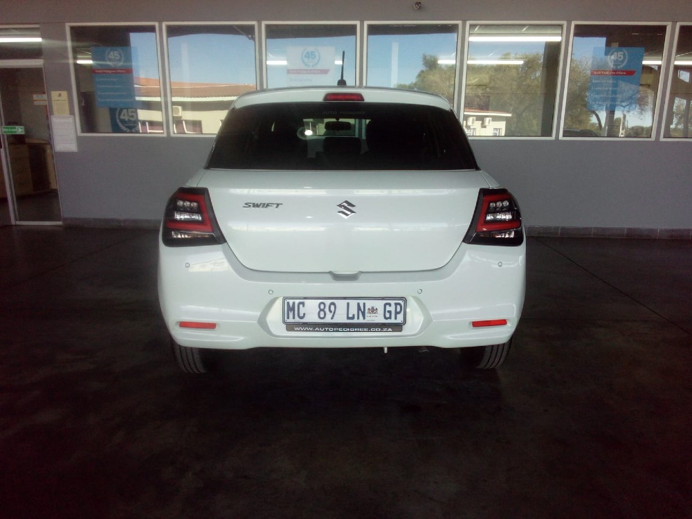 2025 SWIFT 1.2 GL