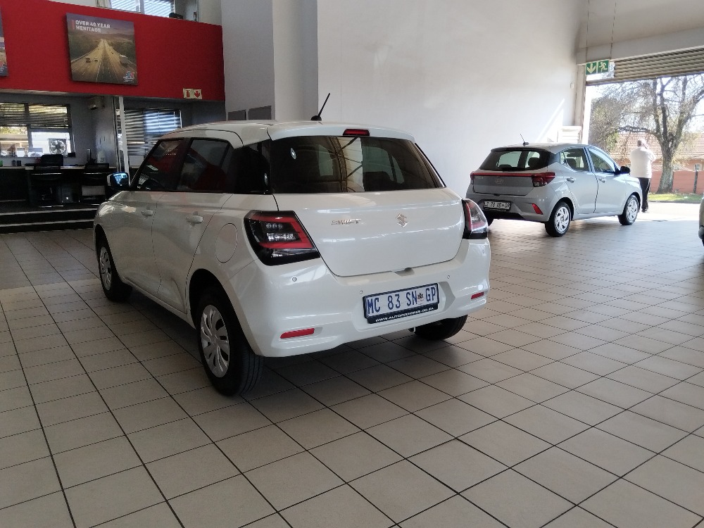 2025 SWIFT 1.2 GL
