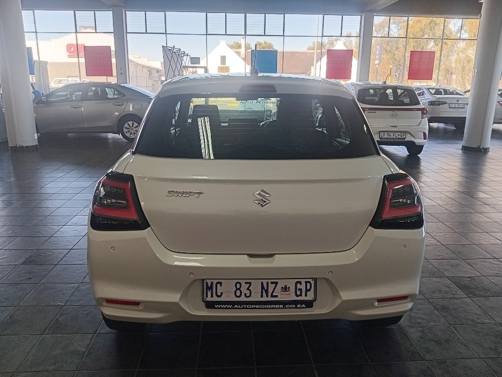 2025 SWIFT 1.2 GL