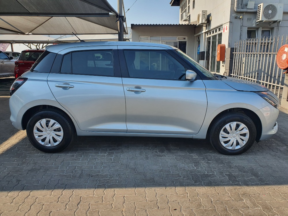 2025 SWIFT 1.2 GL
