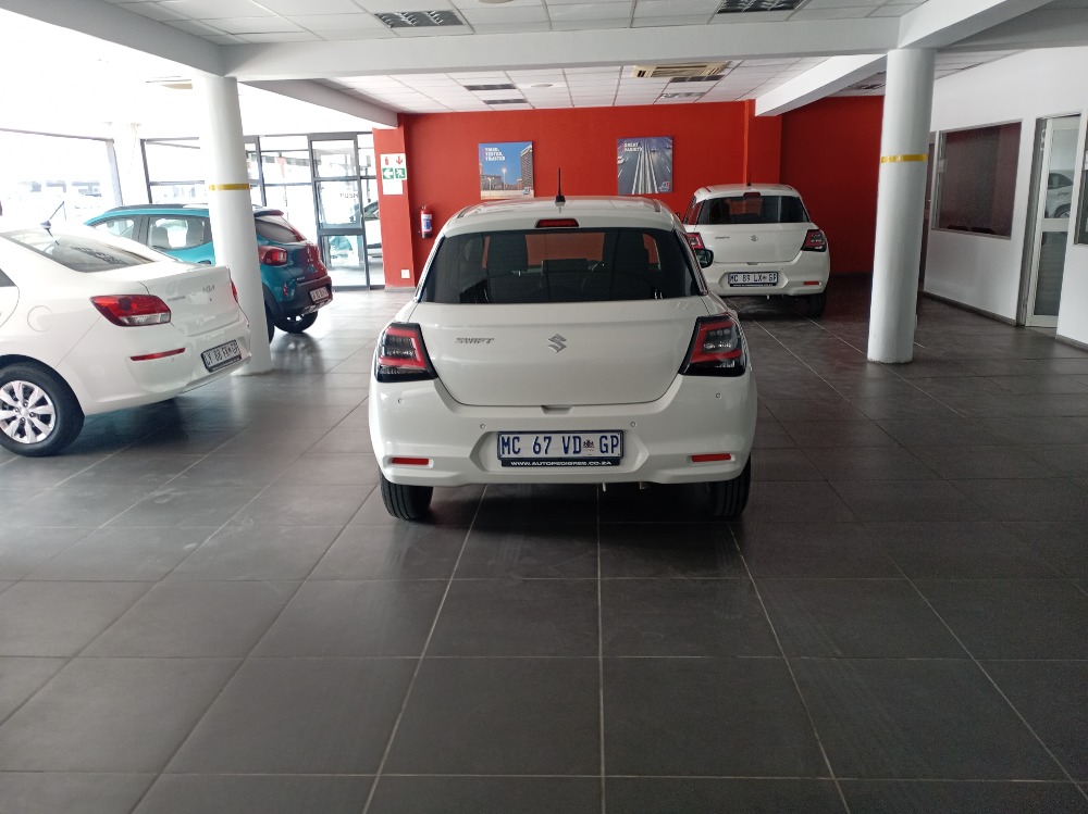 2025 SWIFT 1.2 GL