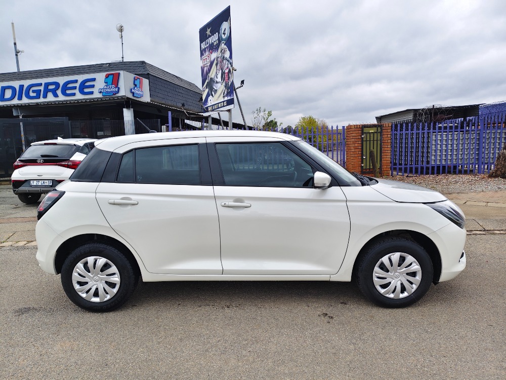 2025 SWIFT 1.2 GL
