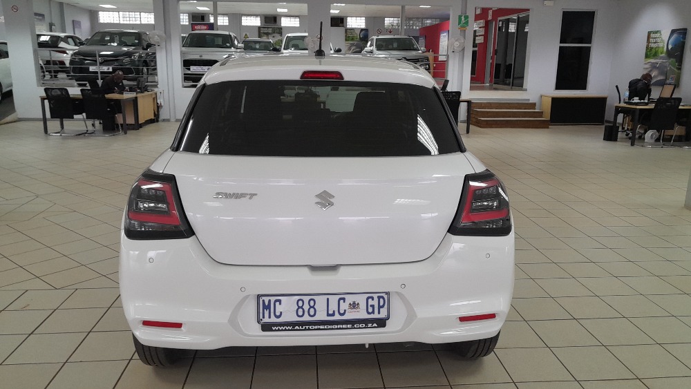2025 SWIFT 1.2 GL