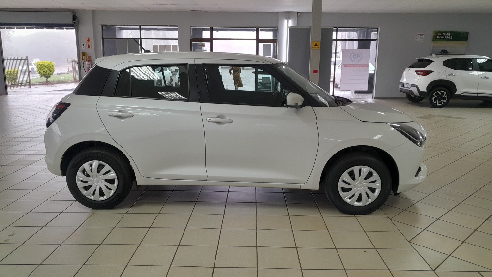 2025 SWIFT 1.2 GL