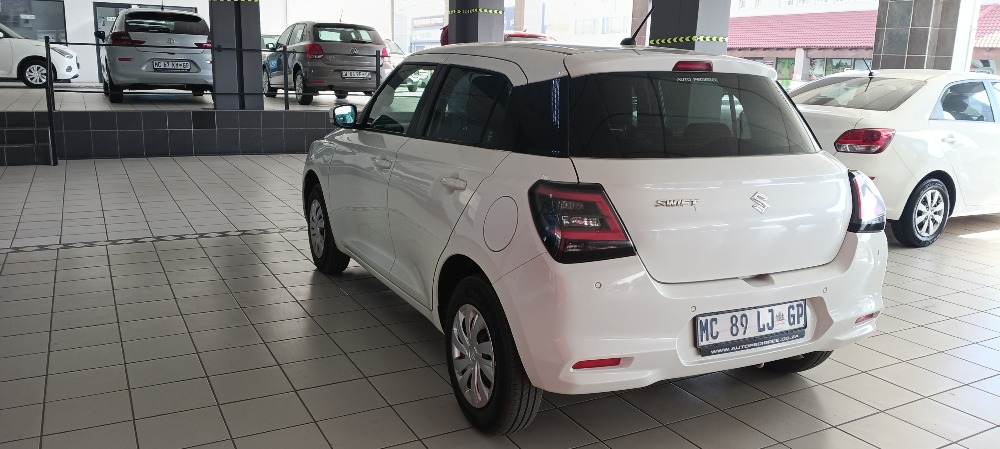 2025 SWIFT 1.2 GL