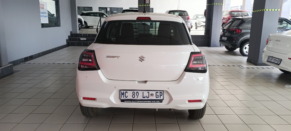 2025 SWIFT 1.2 GL