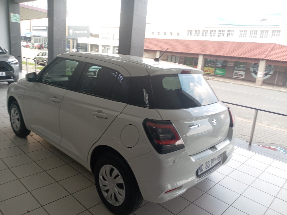 2025 SWIFT 1.2 GL