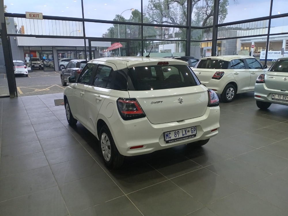 2025 SWIFT 1.2 GL