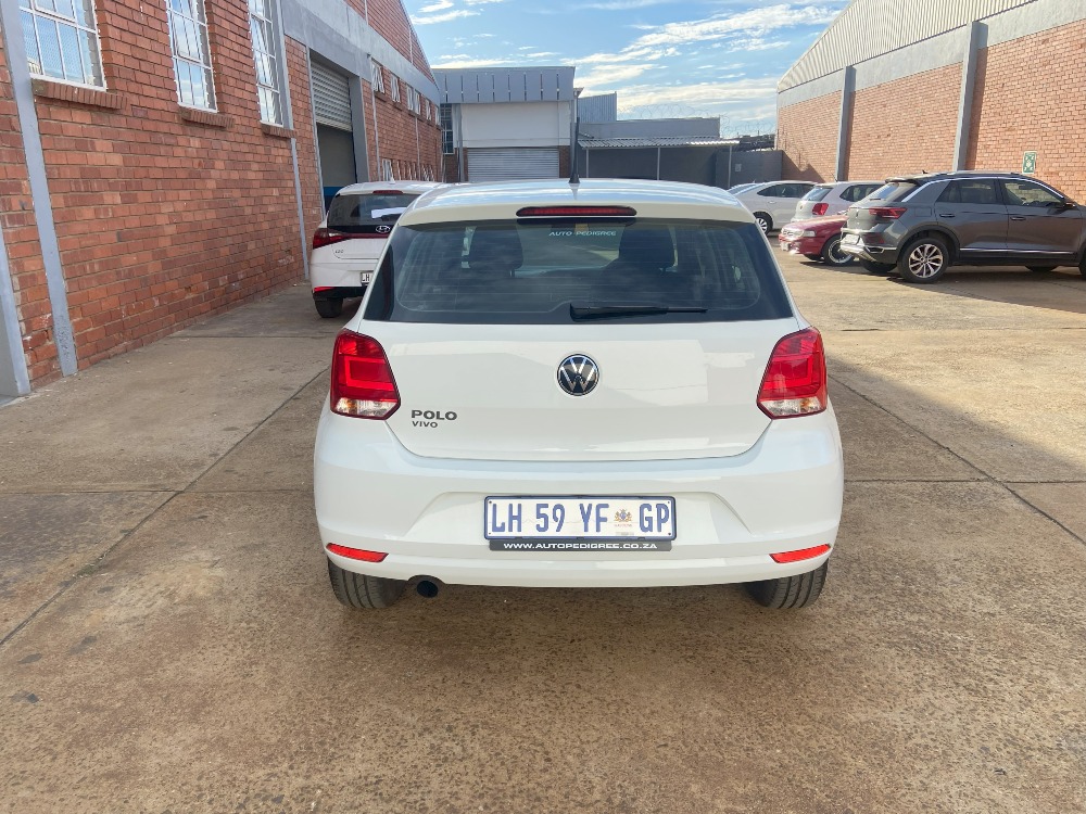 2023 POLO VIVO 1.6 COMFORTLINE TIP (5DR)