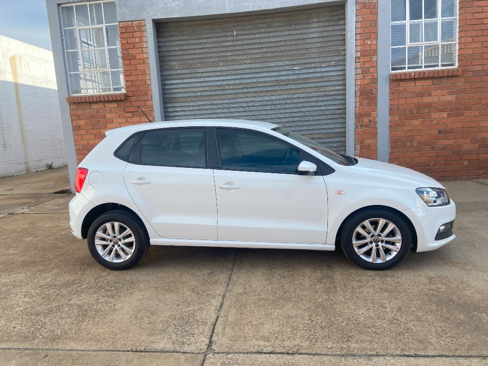 2023 POLO VIVO 1.6 COMFORTLINE TIP (5DR)