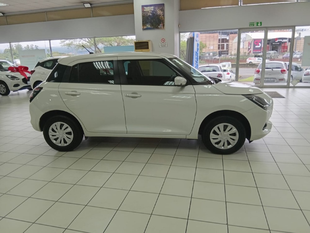 2025 SWIFT 1.2 GL