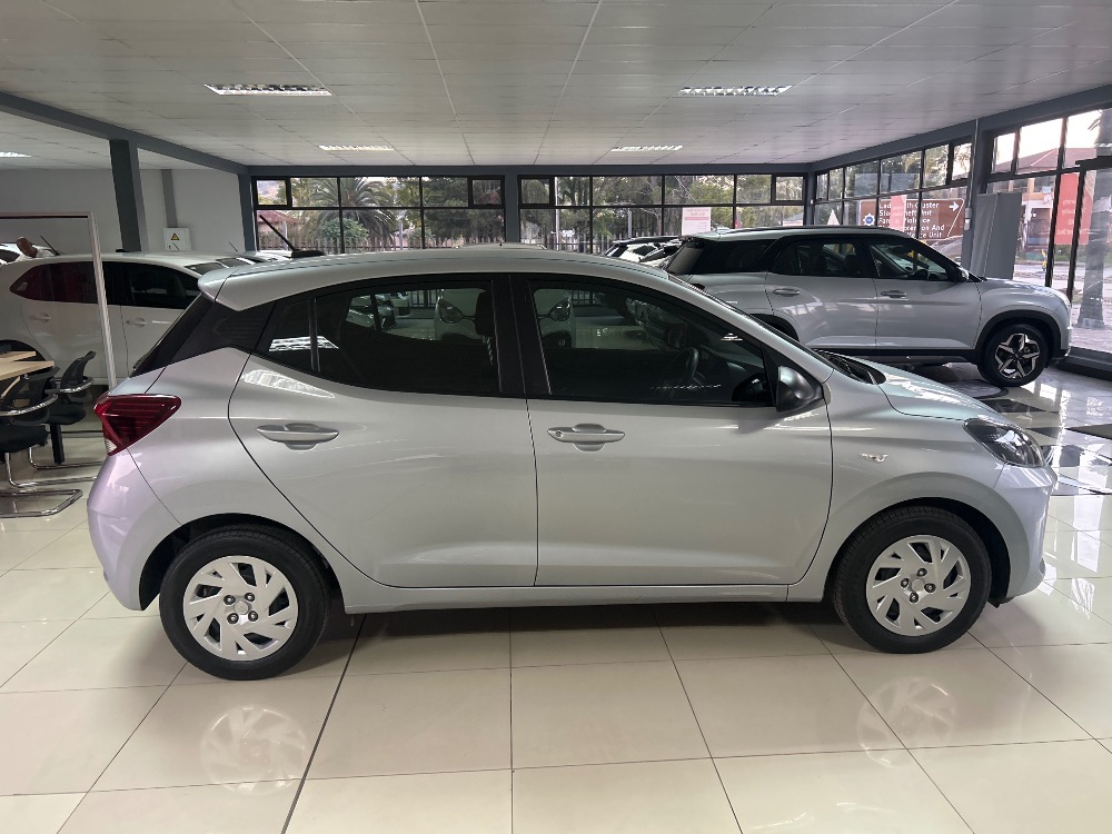 2023 GRAND i10 1.0 MOTION/PREMIUM