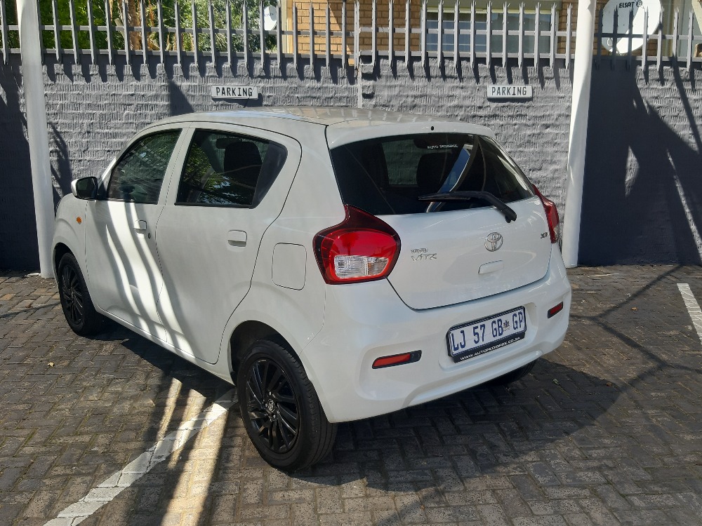 2023 VITZ 1.0 XR